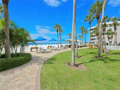 Lovely 2 bed 2 ba Condo - located on the #1 beach Lovely 2 bed 2 ba Condo - located on the #1 beach